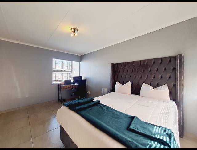 2 BEDROOM APARTMENT RENTED IN OAKDENE